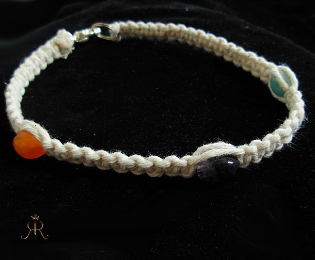 images/pet collar necklace w gem crystals1724.jpg